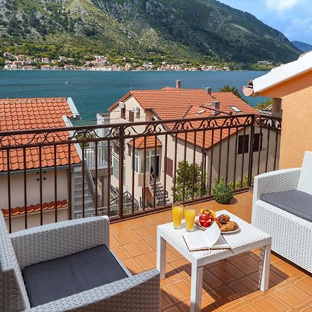 Apartment Busola Kotor Exterior photo