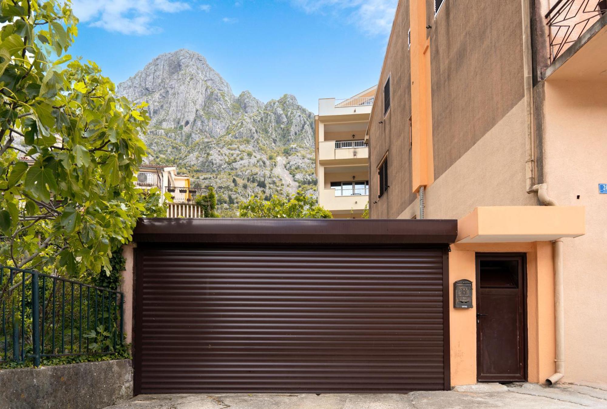 Apartment Busola Kotor Exterior photo